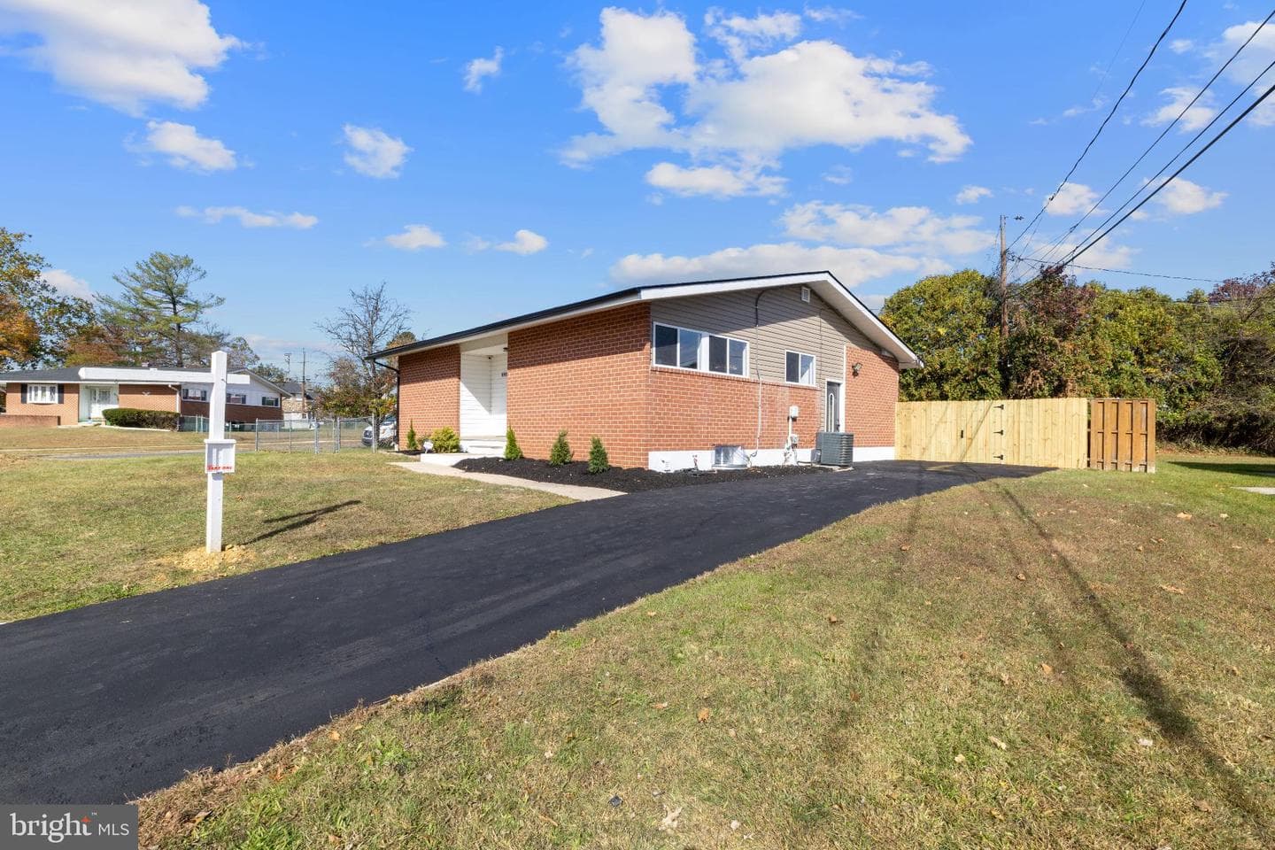 8908 Meadow Heights Road photo 34