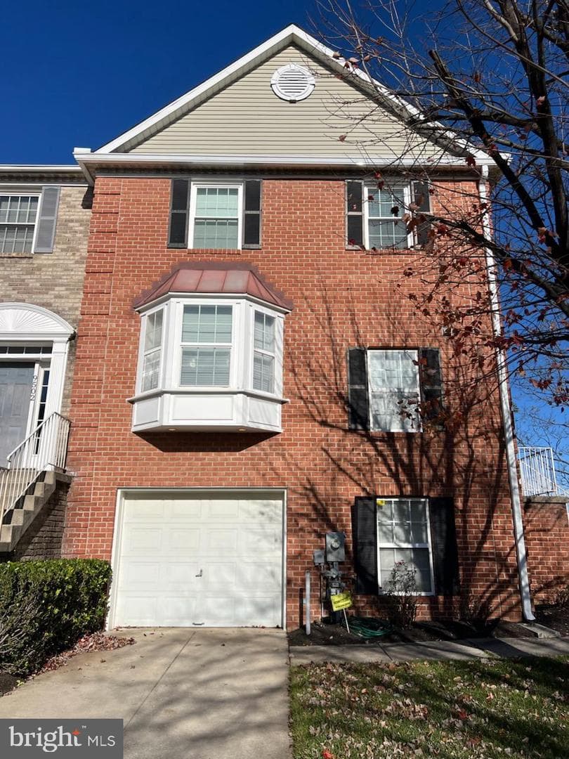 9500 Georgian Way photo 2
