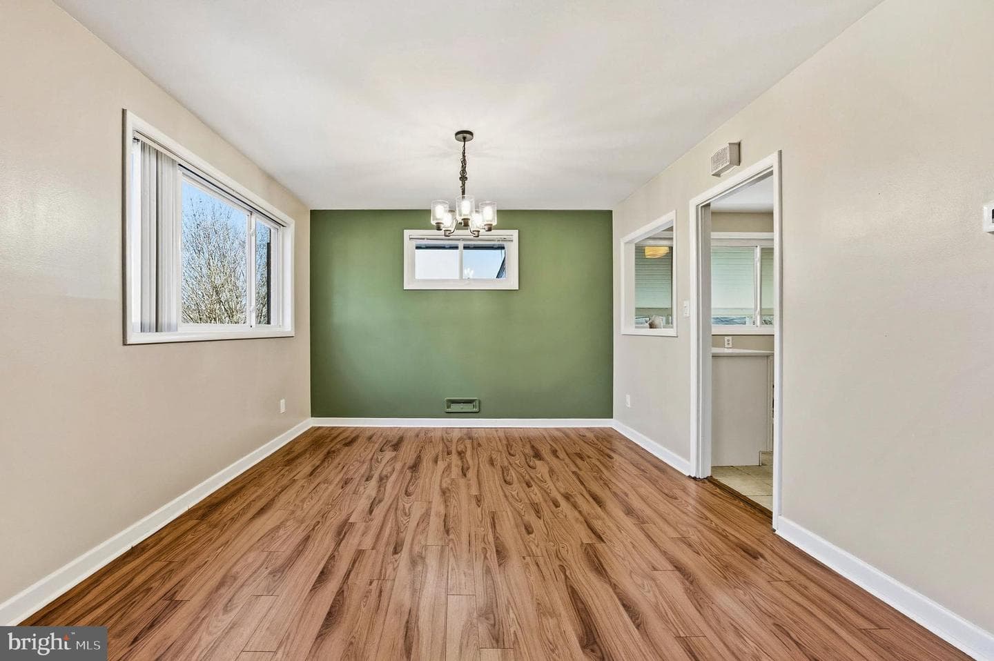 57 Gerard Avenue photo 10