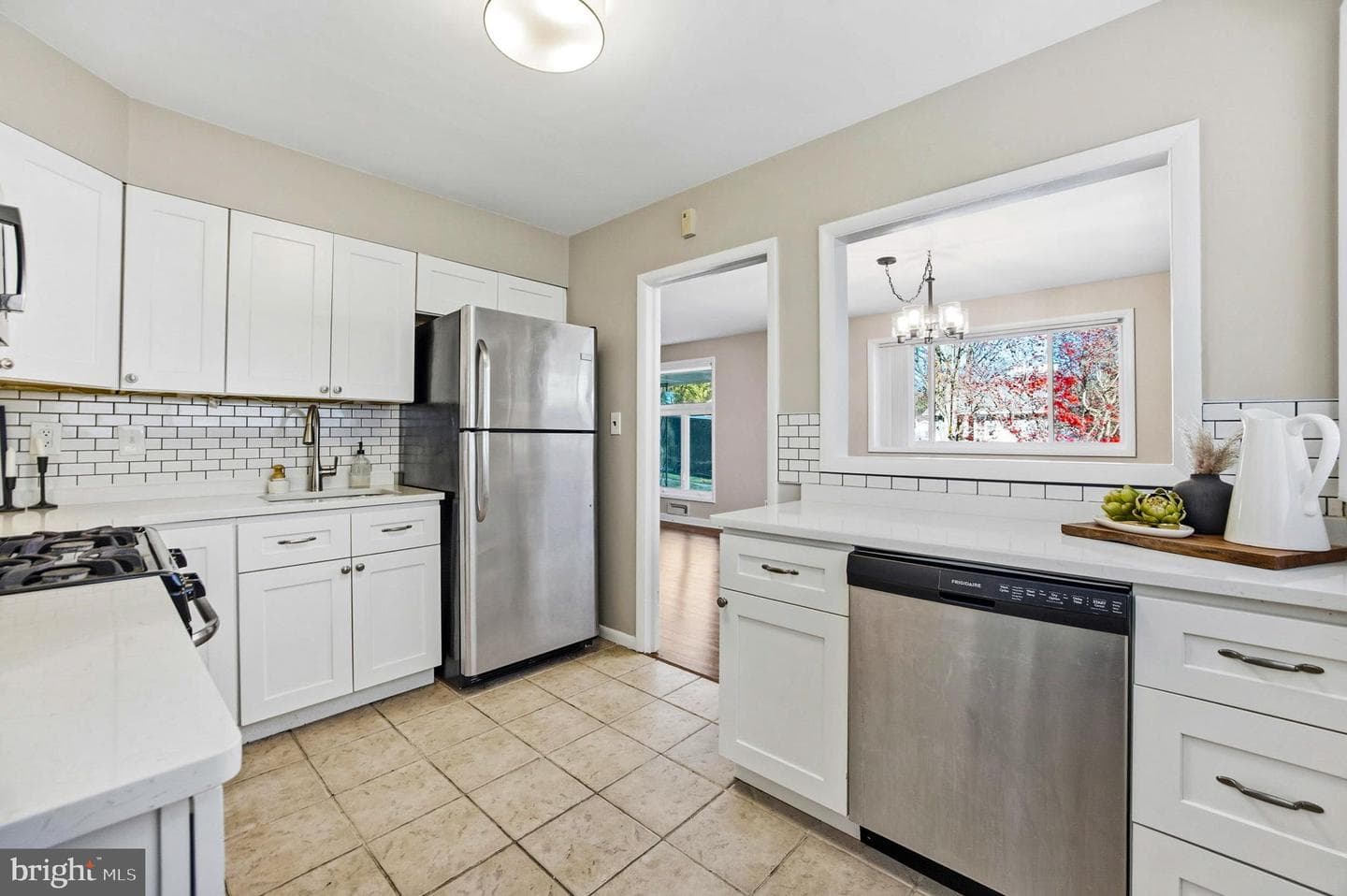 57 Gerard Avenue photo 18