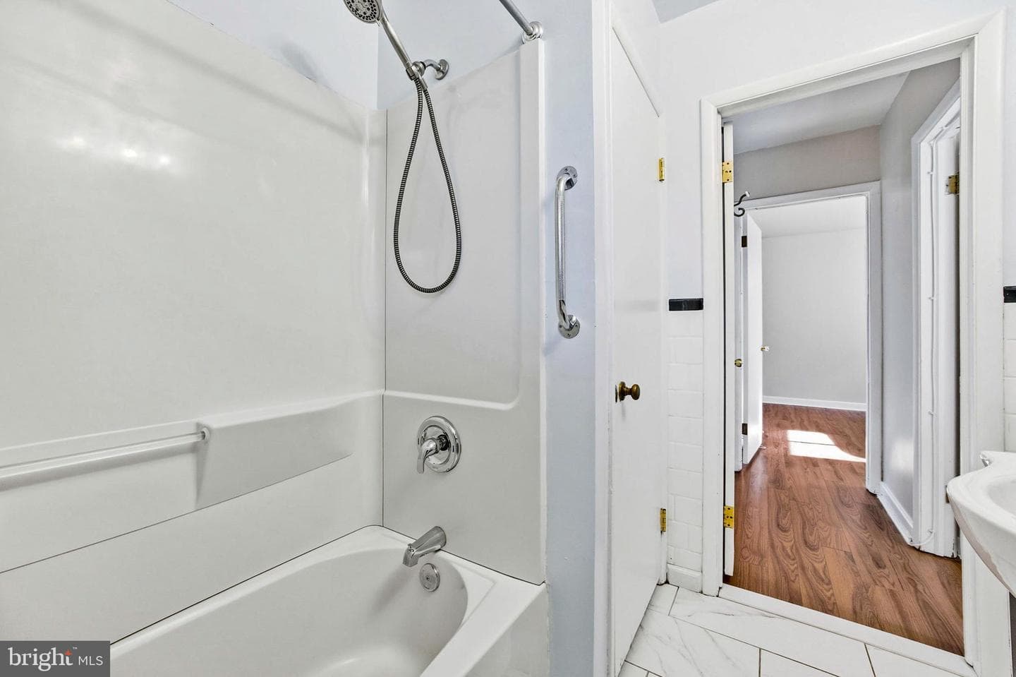 57 Gerard Avenue photo 34
