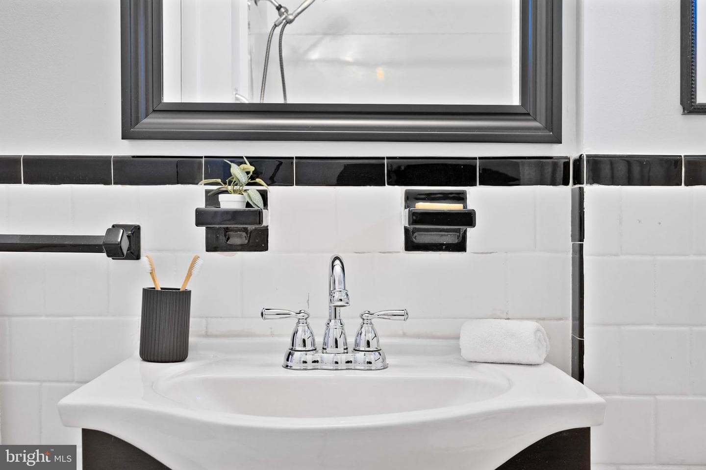 57 Gerard Avenue photo 45