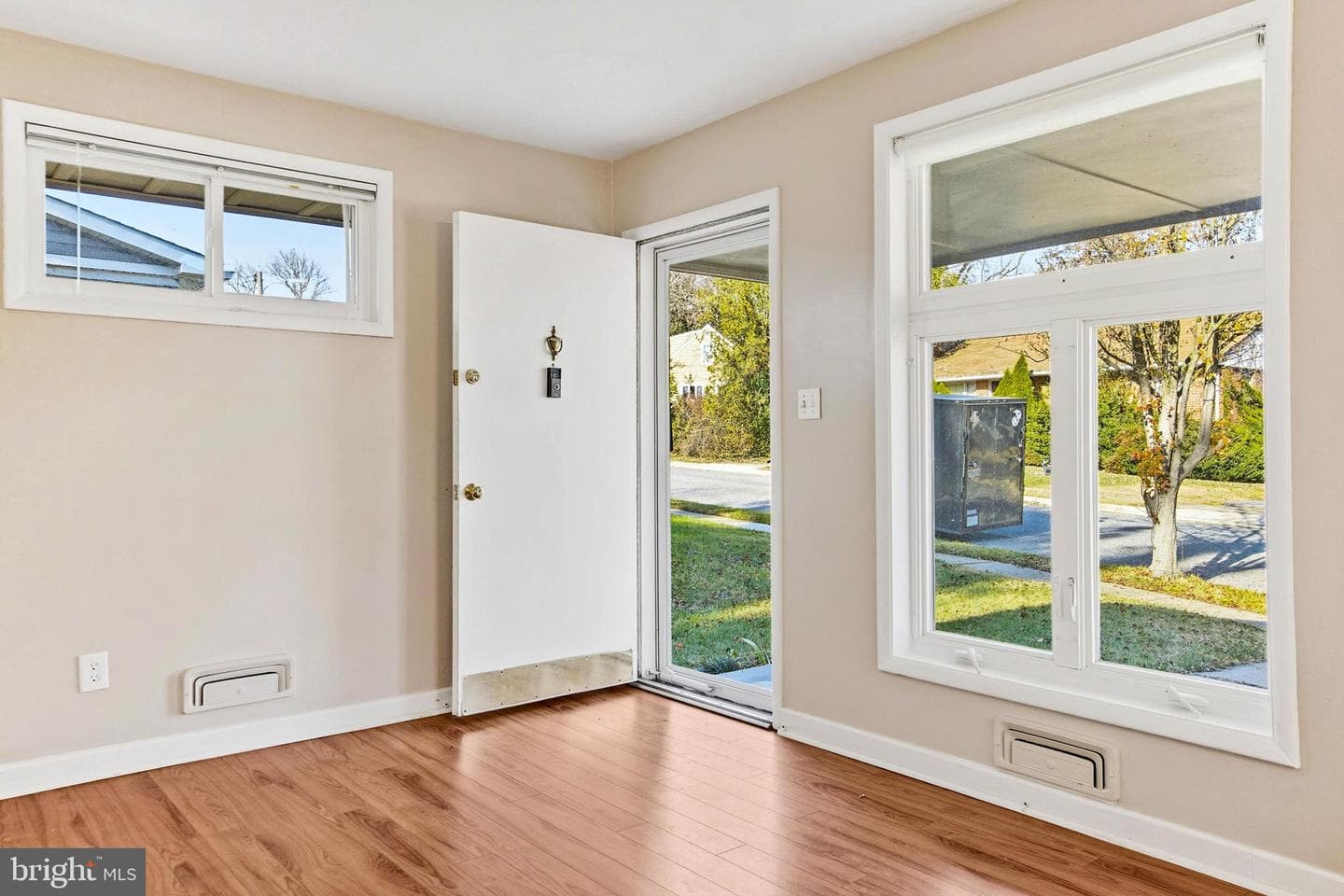 57 Gerard Avenue photo 6