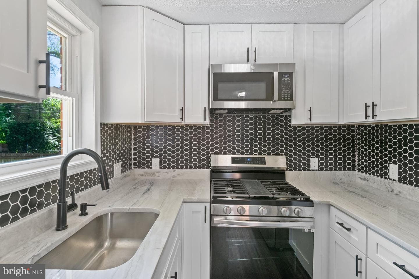 3605 Sylvan Drive photo 13