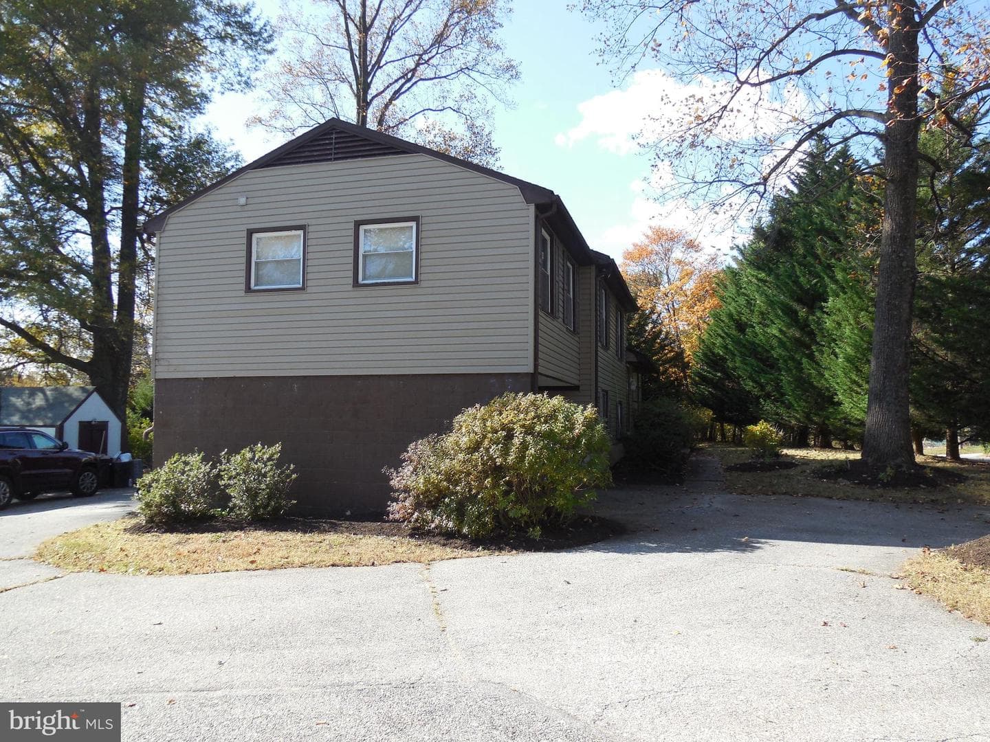607 Church Road photo 6