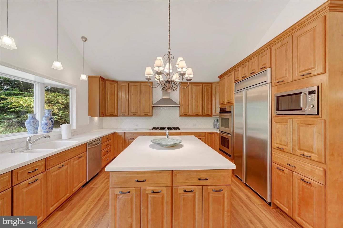 4 Midcrest Court photo 19