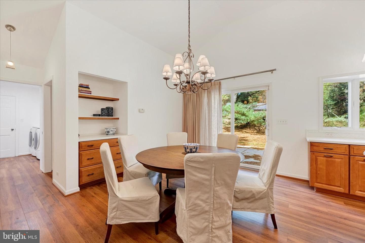 4 Midcrest Court photo 23