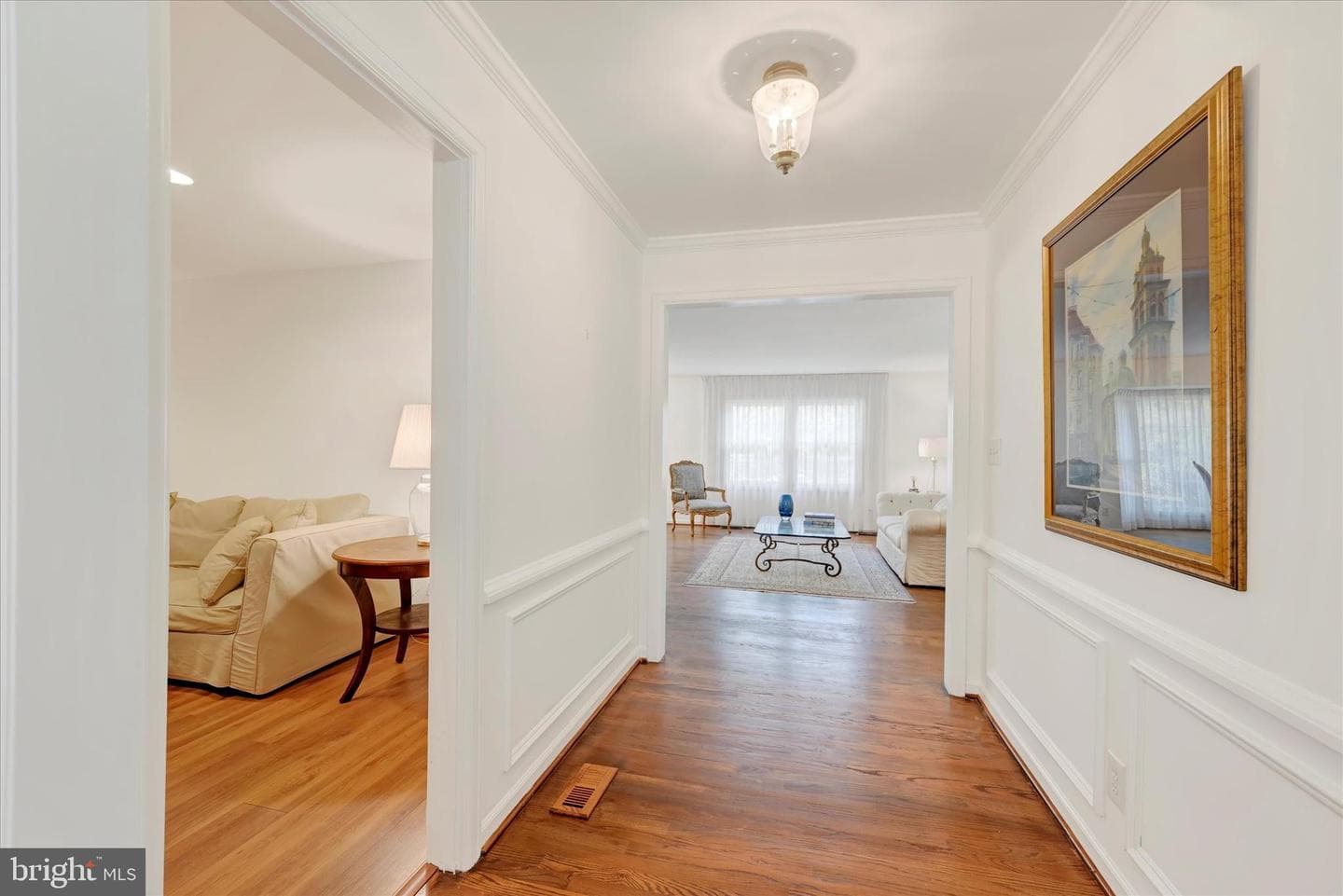 4 Midcrest Court photo 6