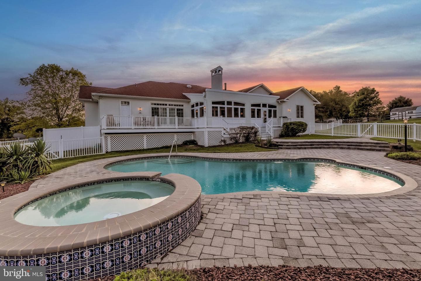 15507 Manor Road photo 4