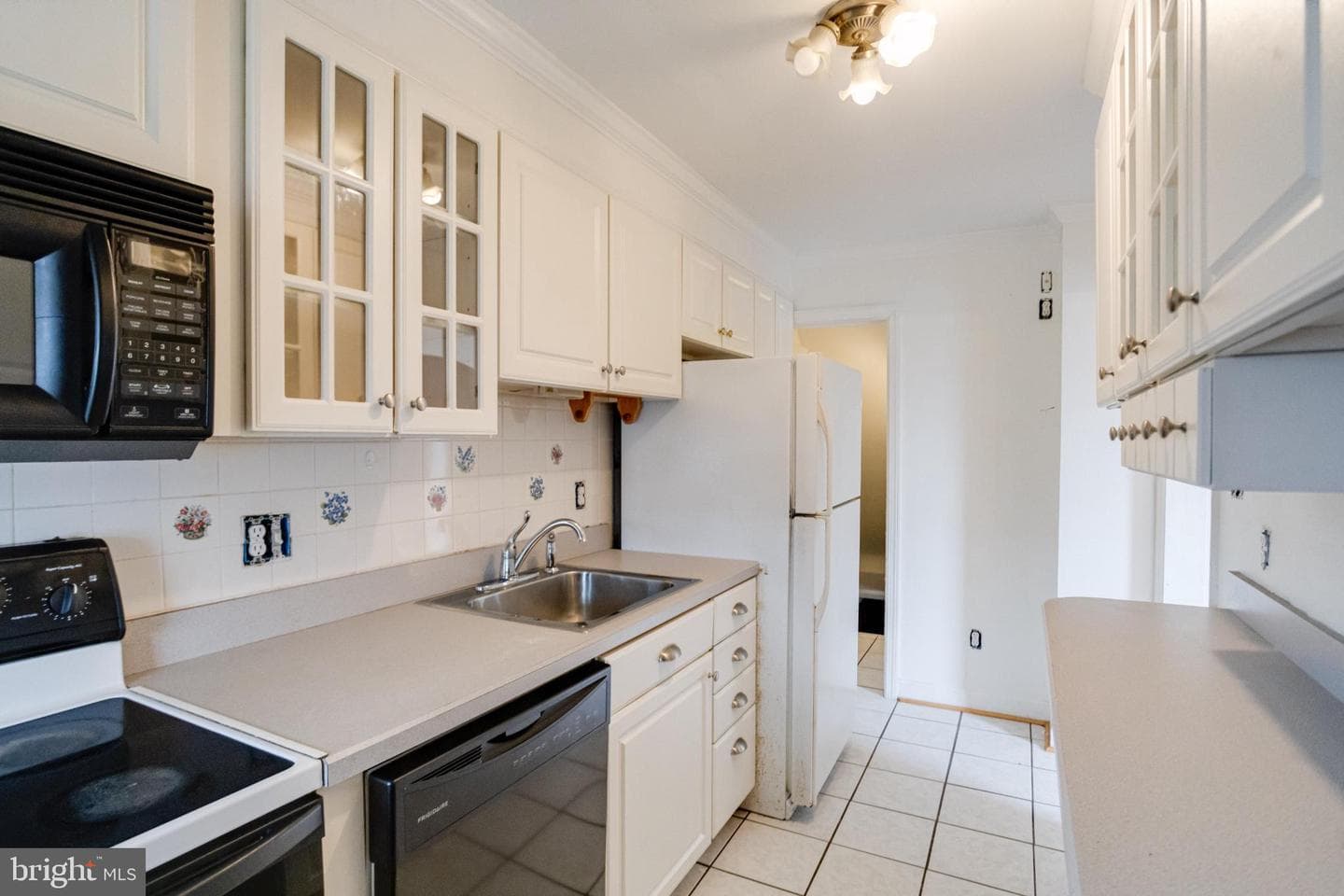 7455 Manchester Road photo 15