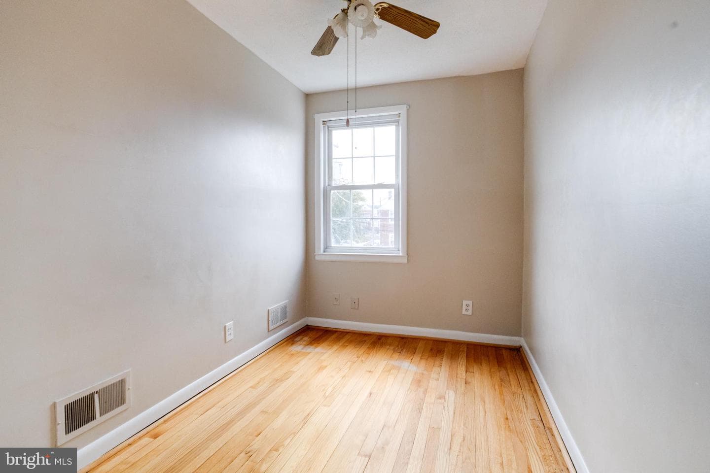 7455 Manchester Road photo 24