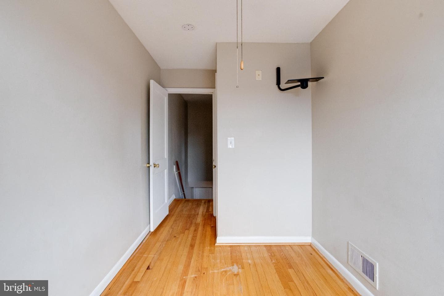 7455 Manchester Road photo 27