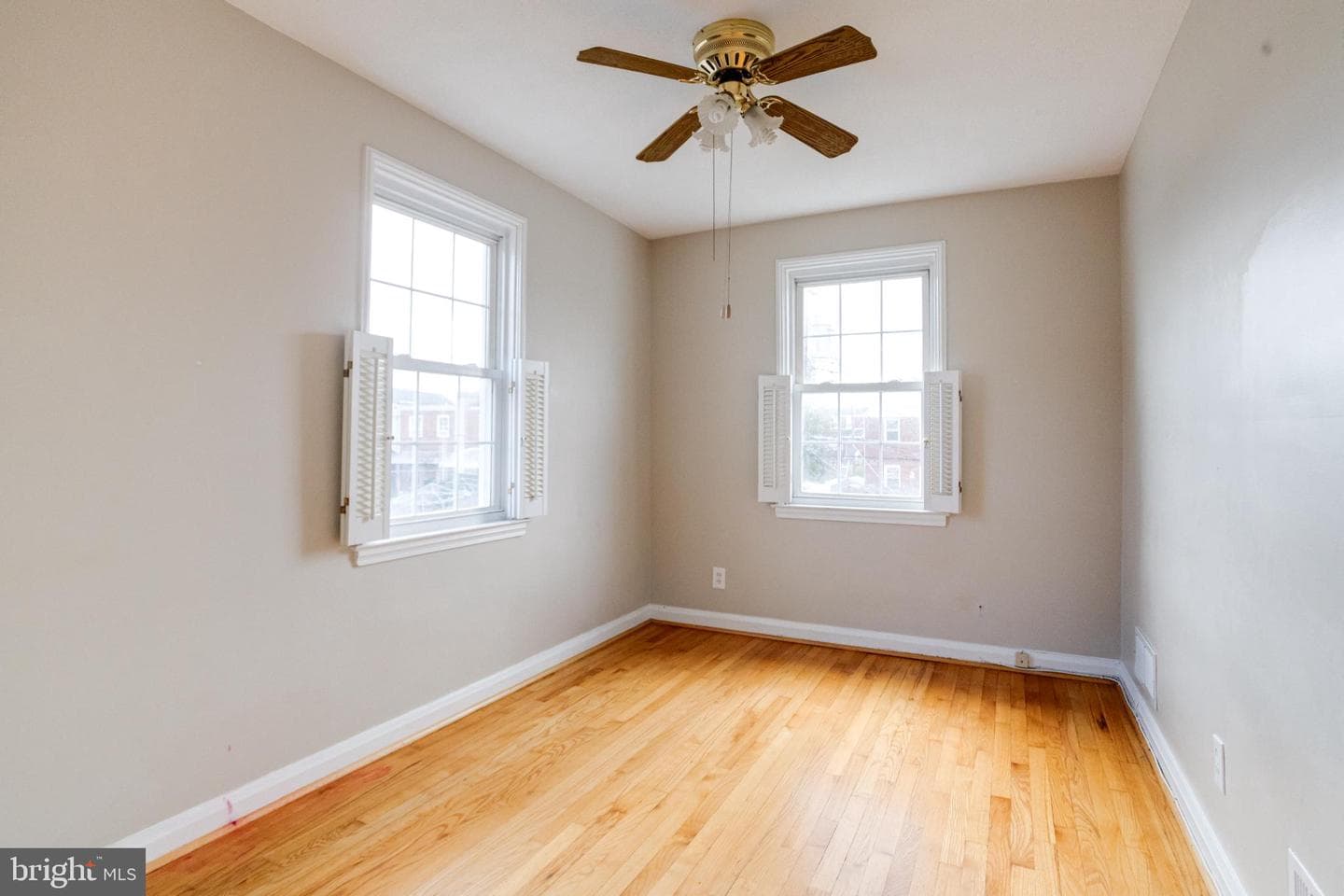 7455 Manchester Road photo 28