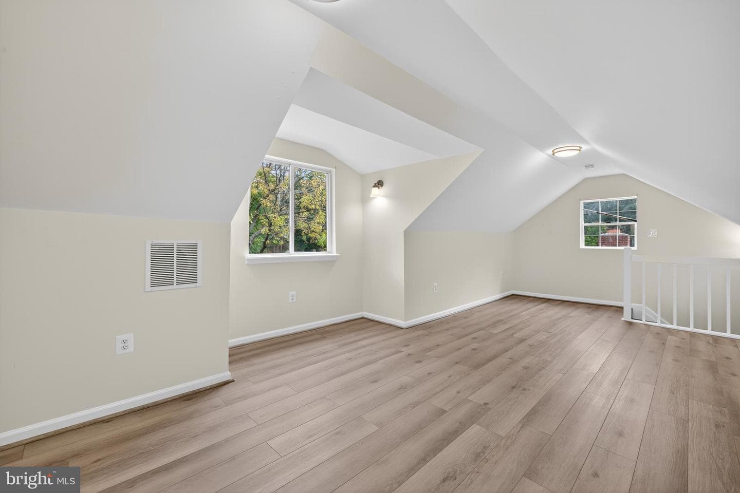 9311 Colorado Avenue photo 13