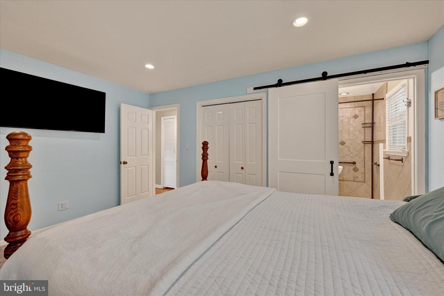 1034 Saxon Hill Drive photo 12