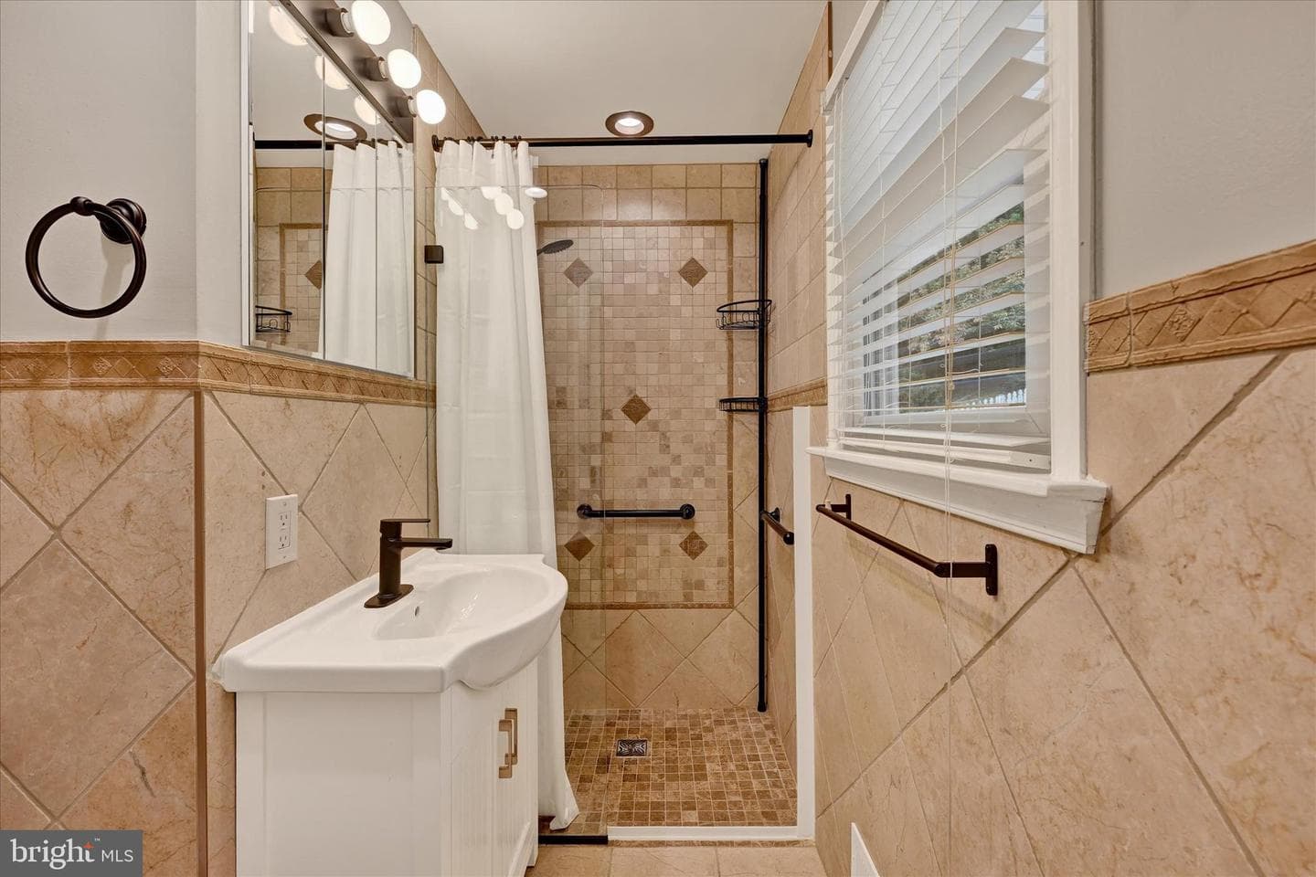 1034 Saxon Hill Drive photo 13