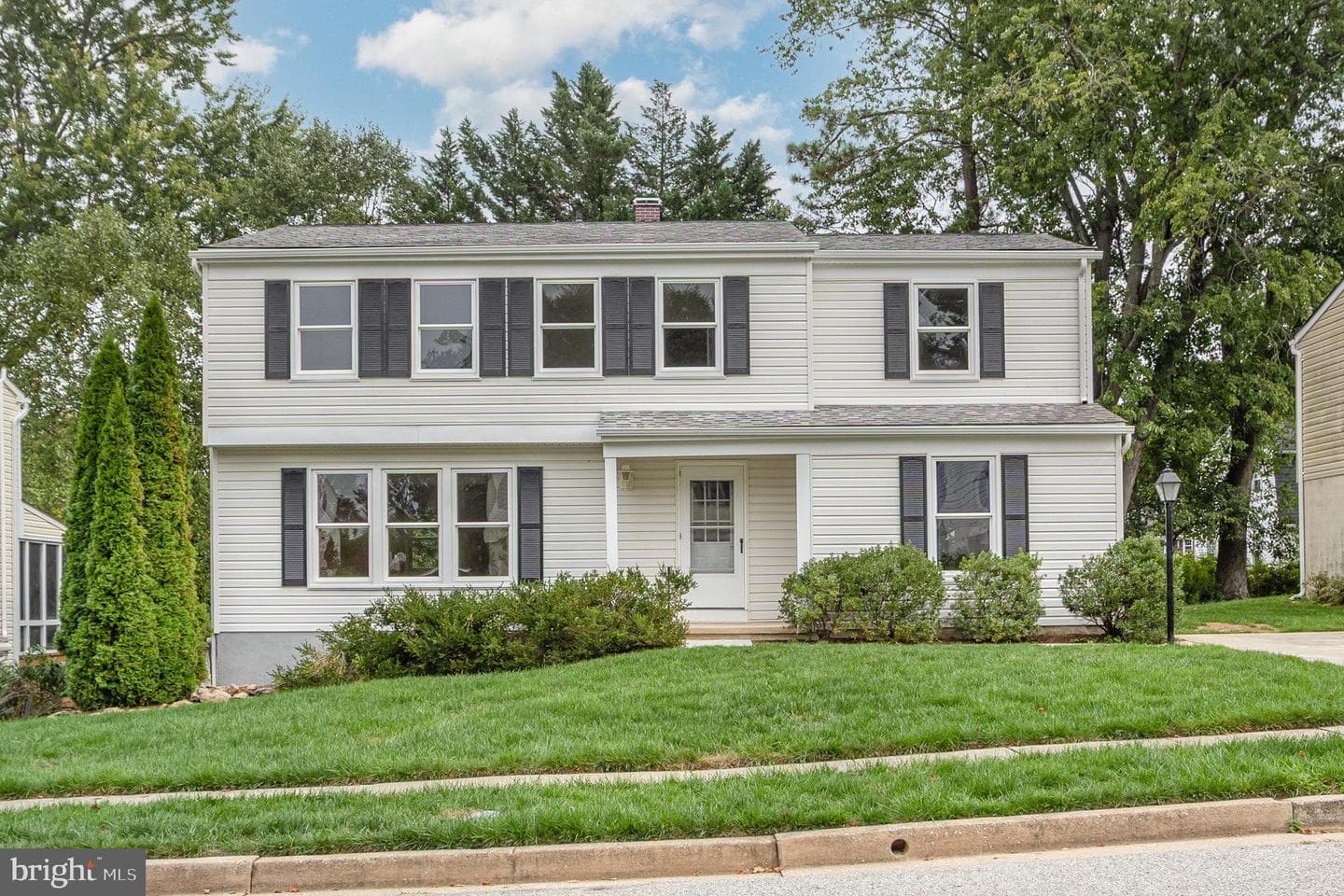 10509 Longbranch Road photo 2