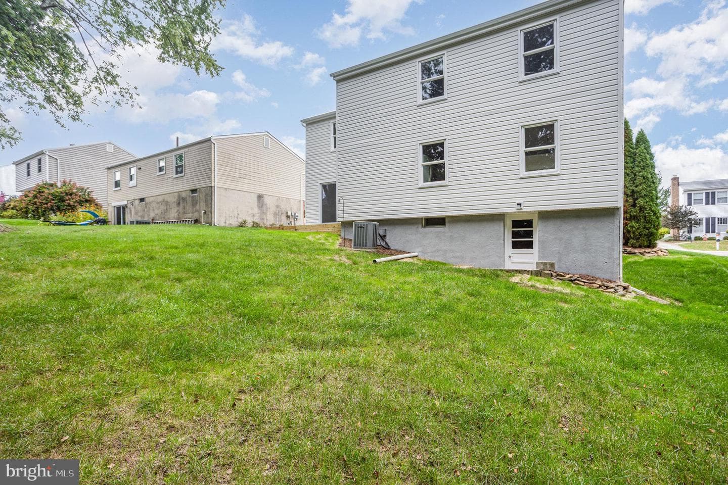 10509 Longbranch Road photo 35
