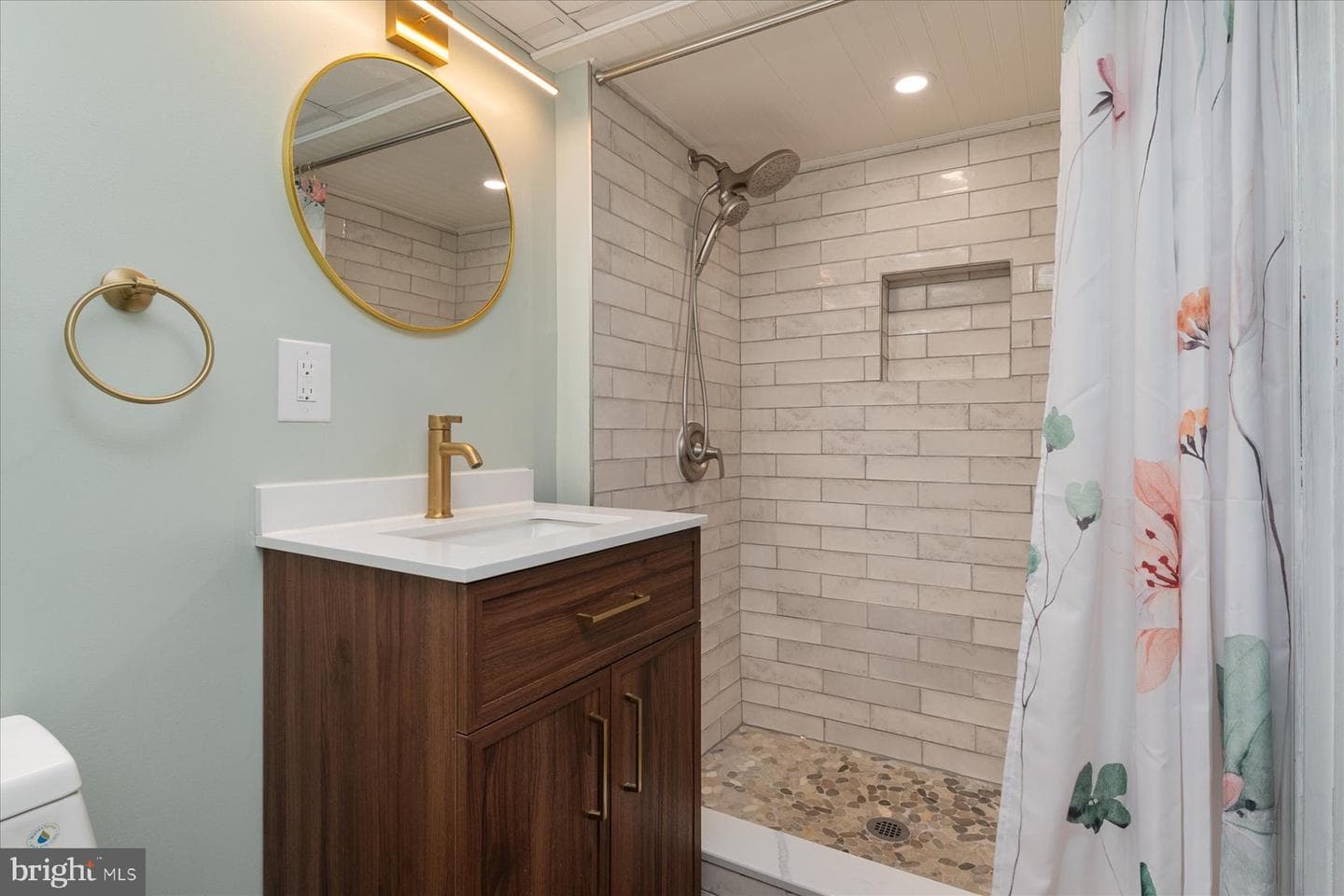 45 Chandelle Road photo 26