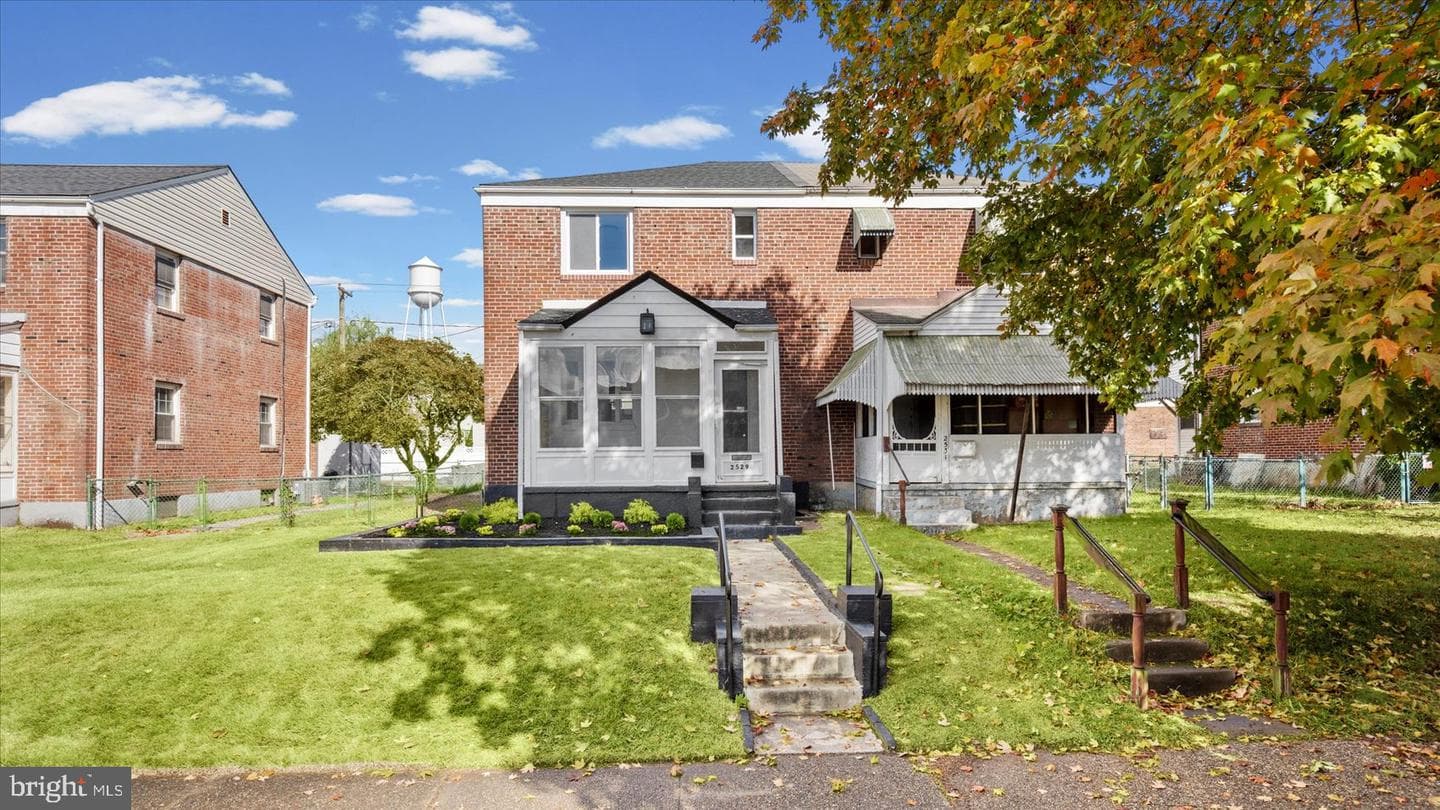 2529 Liberty Parkway photo 2