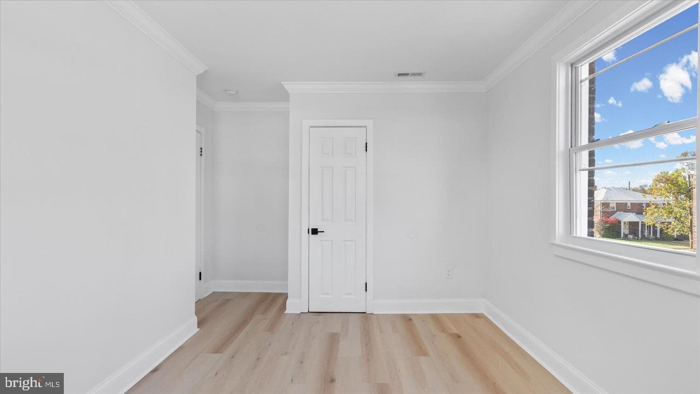 2529 Liberty Parkway photo 29