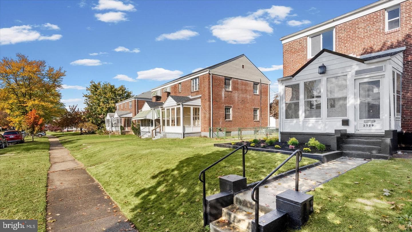 2529 Liberty Parkway photo 4