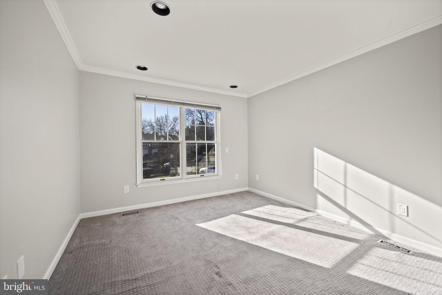 124 River Oaks Circle photo 13