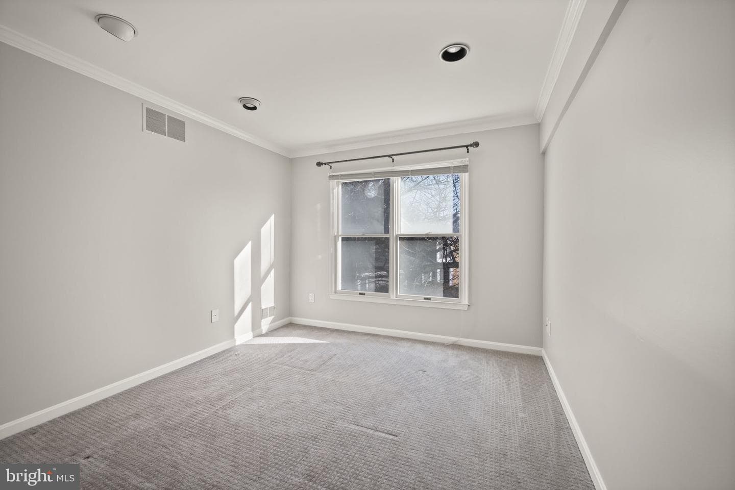 124 River Oaks Circle photo 15