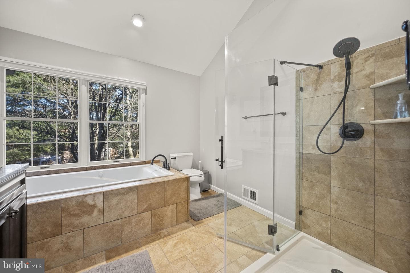 124 River Oaks Circle photo 24