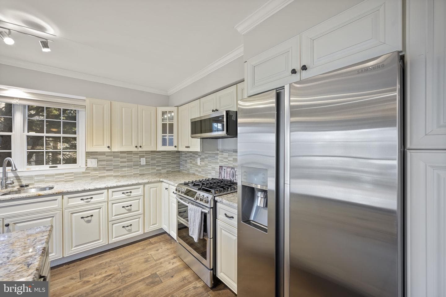 124 River Oaks Circle photo 7