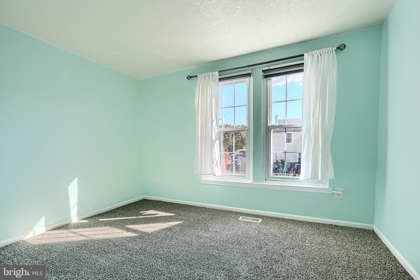 37 Dallington Court photo 11
