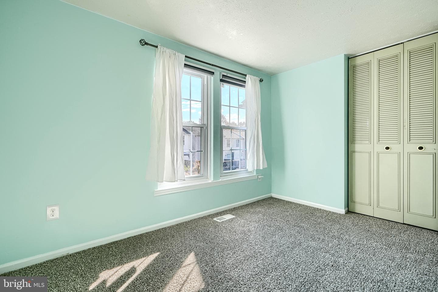 37 Dallington Court photo 12