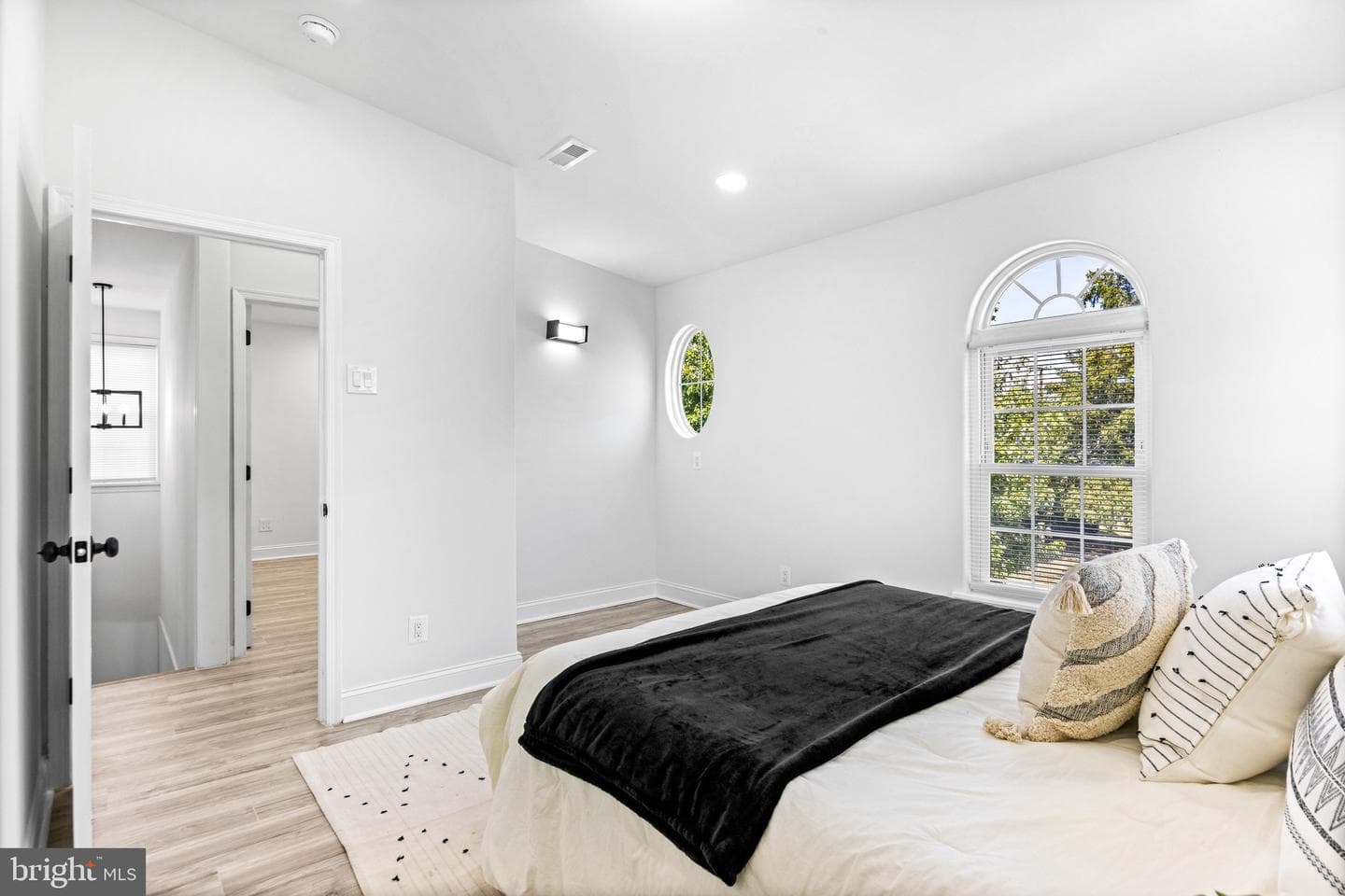 4 Clipper Road photo 28