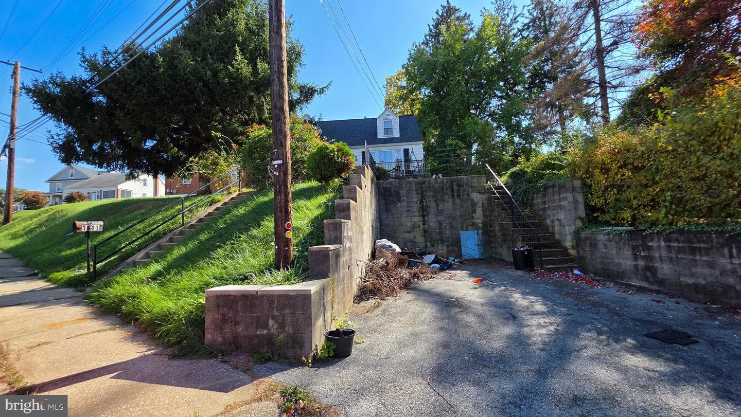 1911 Kernan Drive photo 58