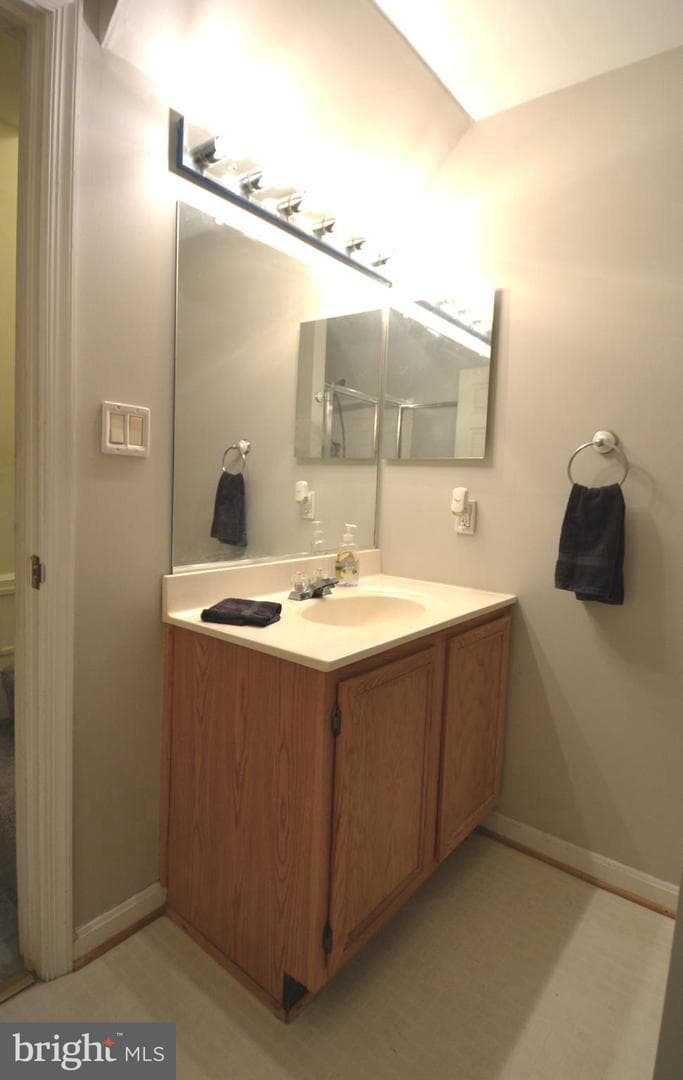 4701 Wainwright Circle photo 36