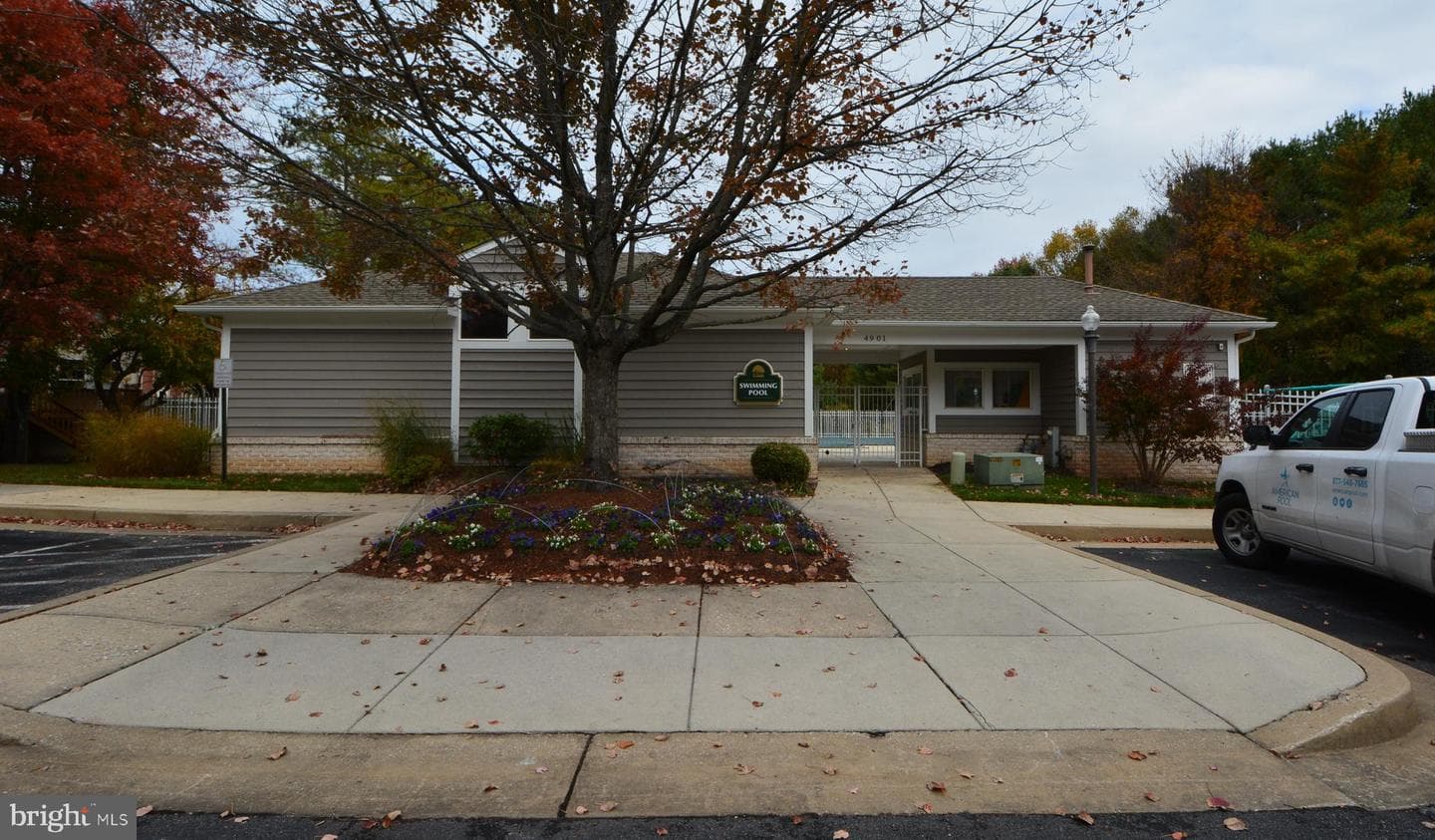 4701 Wainwright Circle photo 52