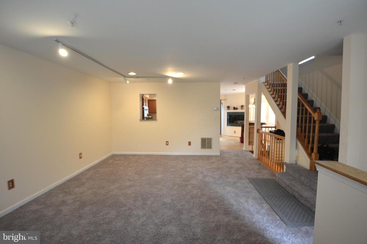 4701 Wainwright Circle photo 8