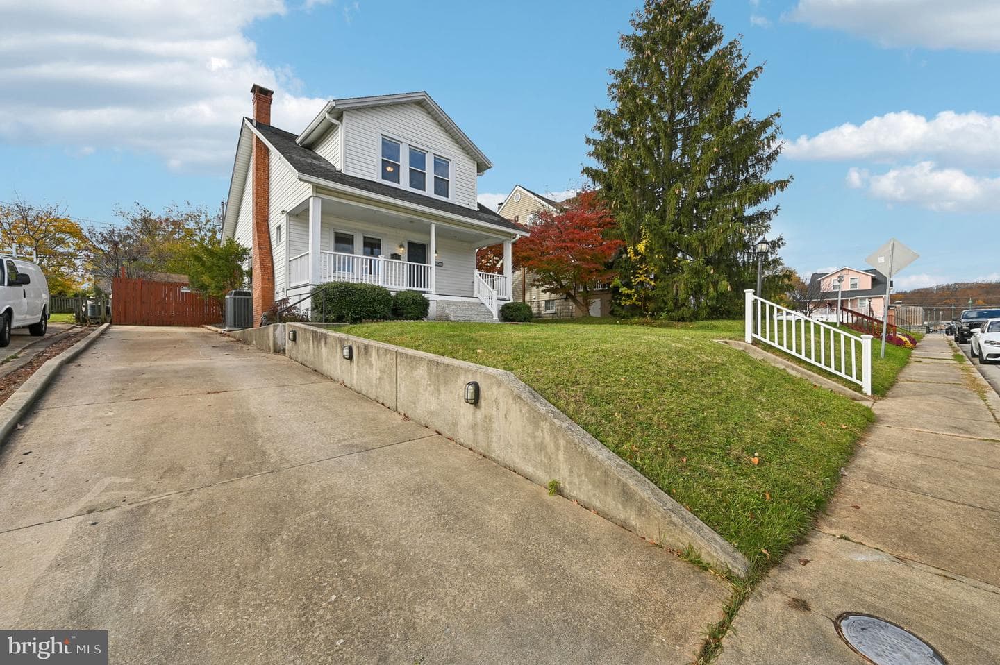 4209 Cardwell Avenue photo 6