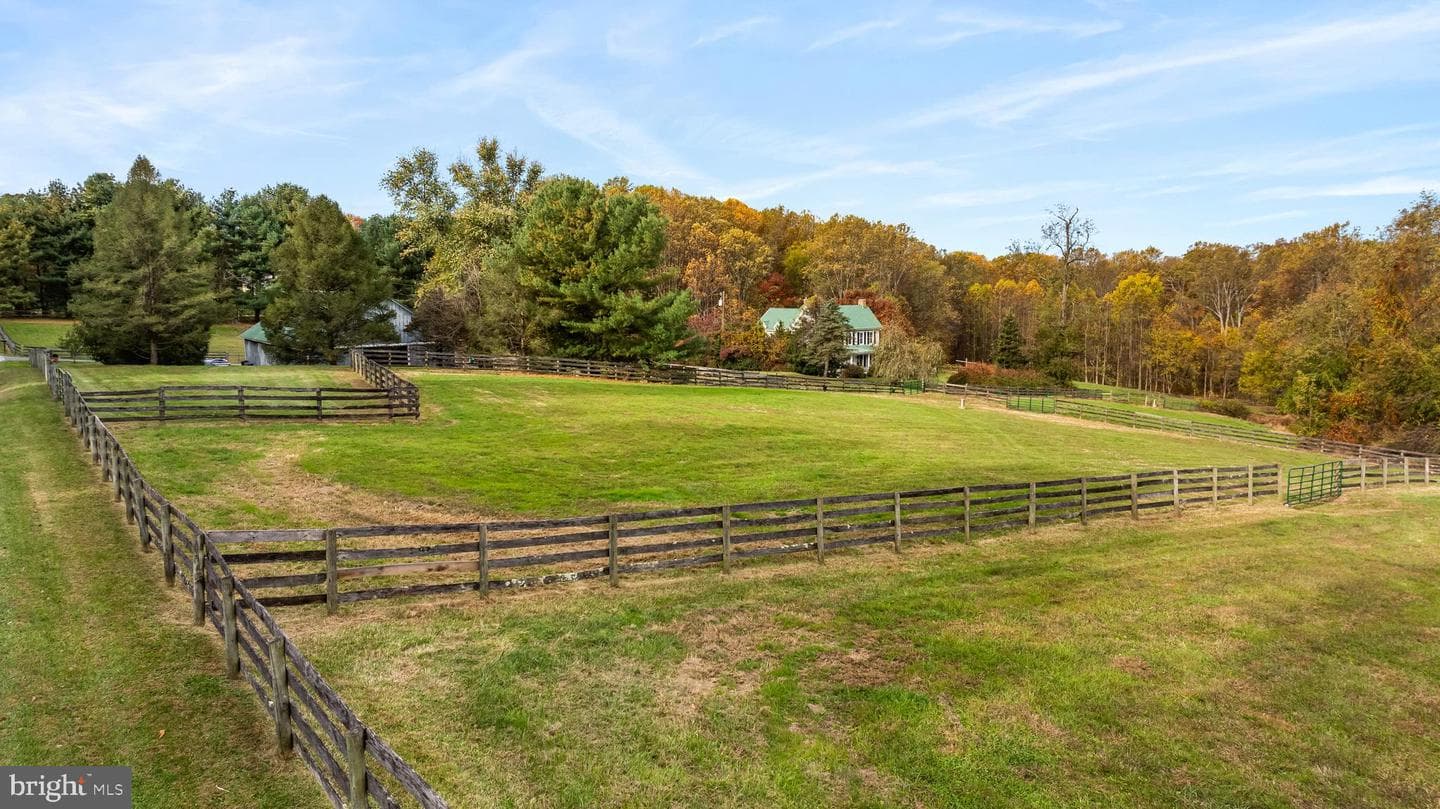 2500 Wilson Road photo 48