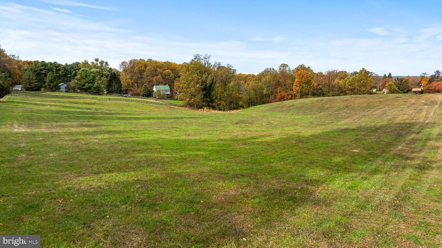 2500 Wilson Road photo 49