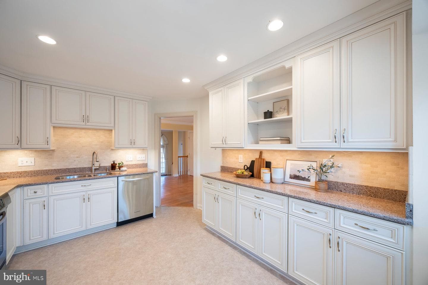 692 Budleigh Circle photo 11
