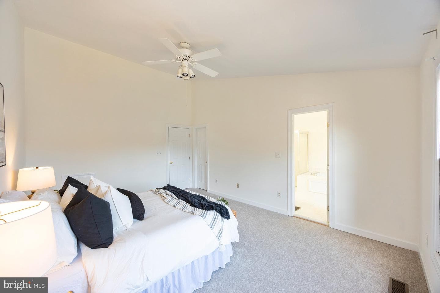 692 Budleigh Circle photo 16