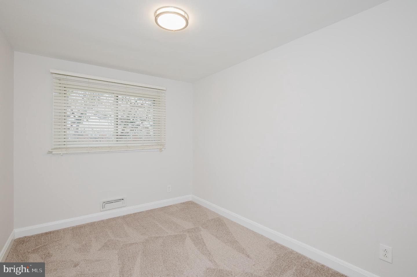 7839 Harold Road photo 22