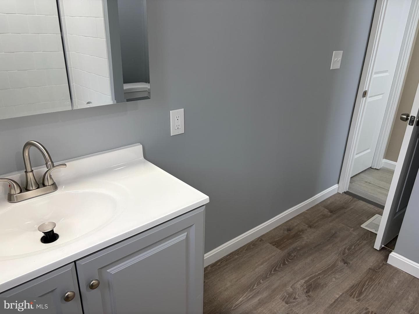 806 Leswood Court photo 7
