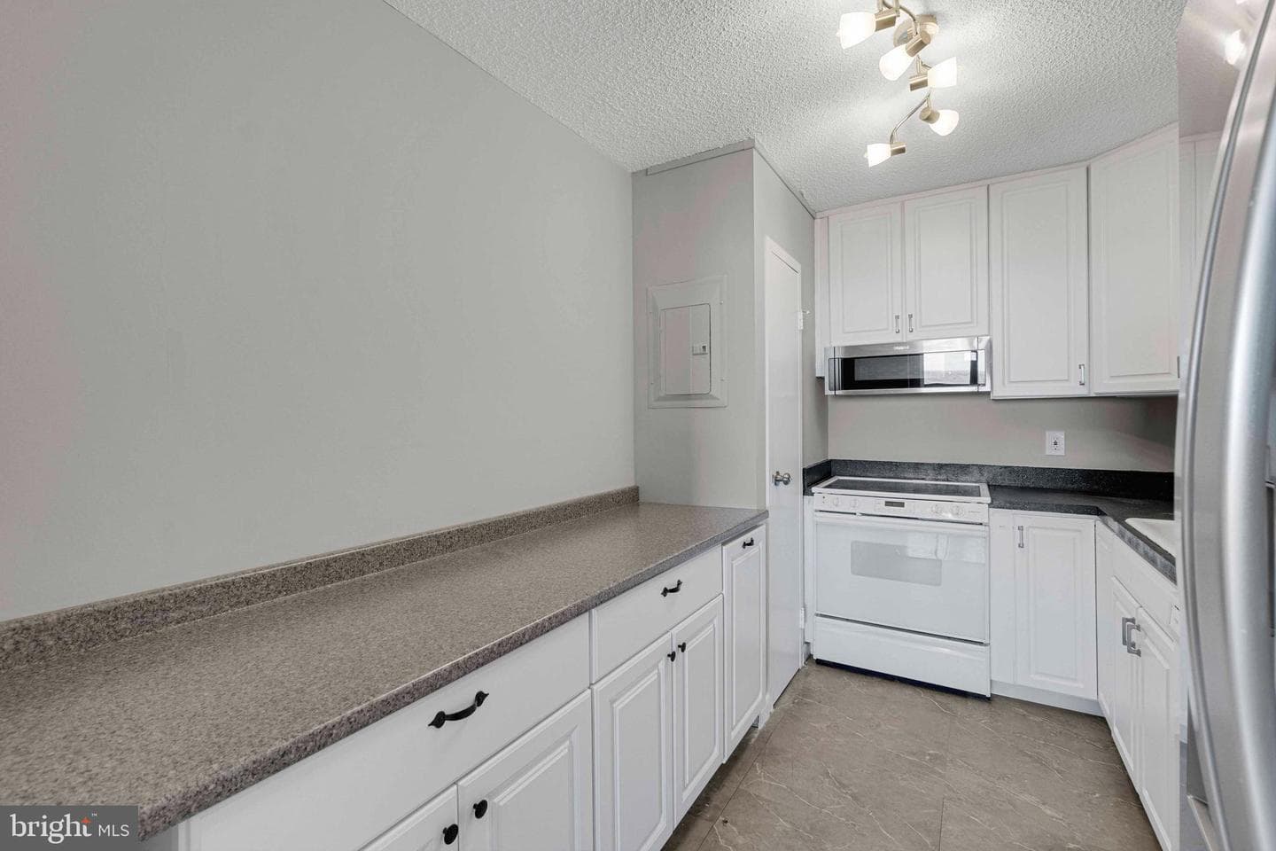 205 E Joppa Road #1902 photo 14