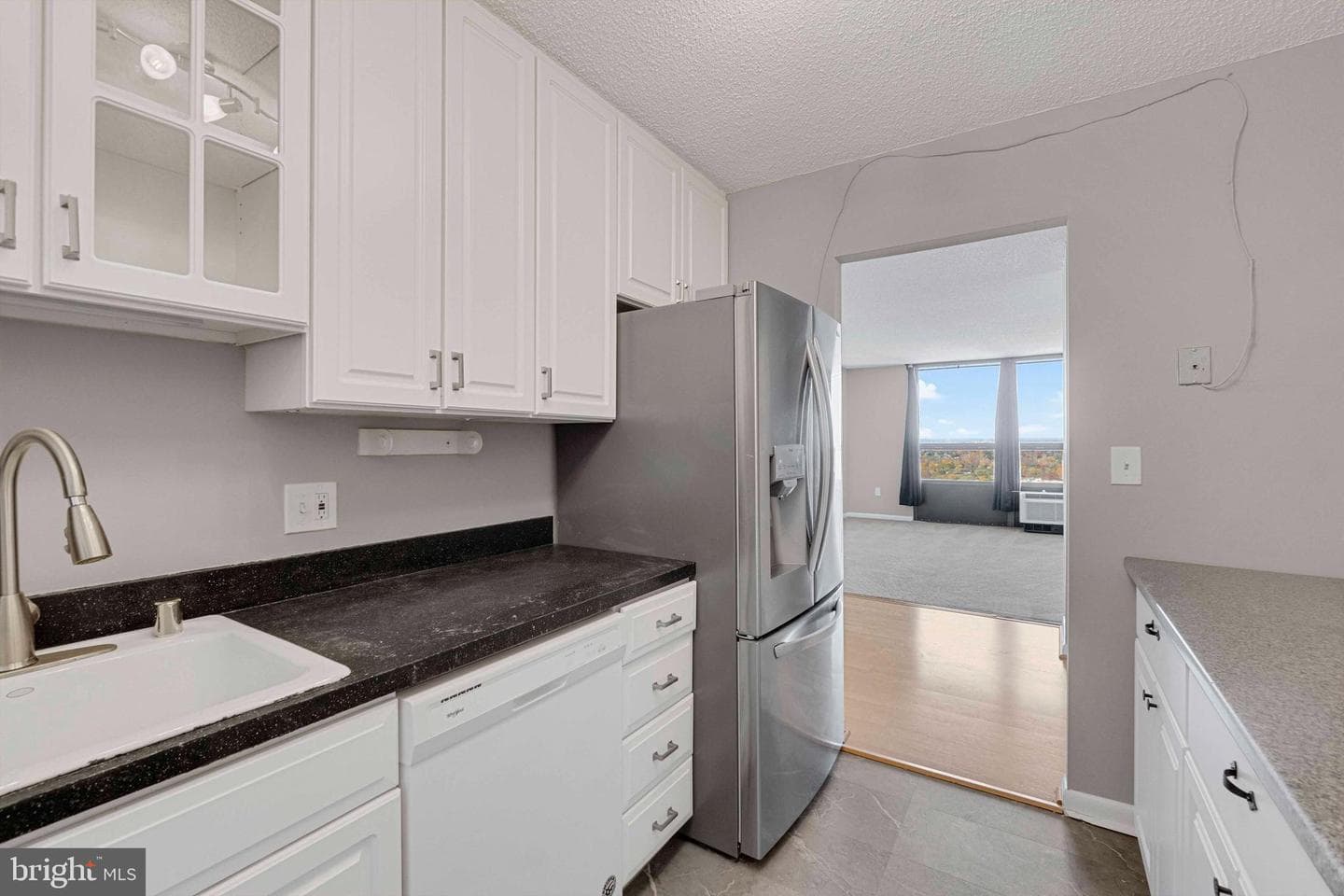 205 E Joppa Road #1902 photo 16