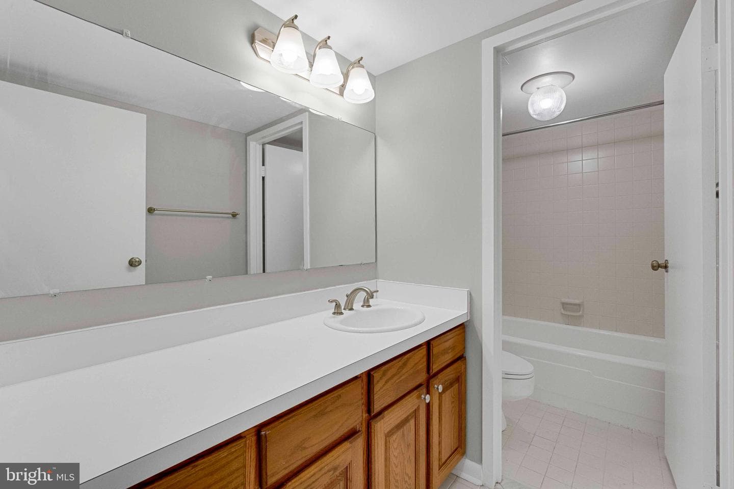 205 E Joppa Road #1902 photo 18
