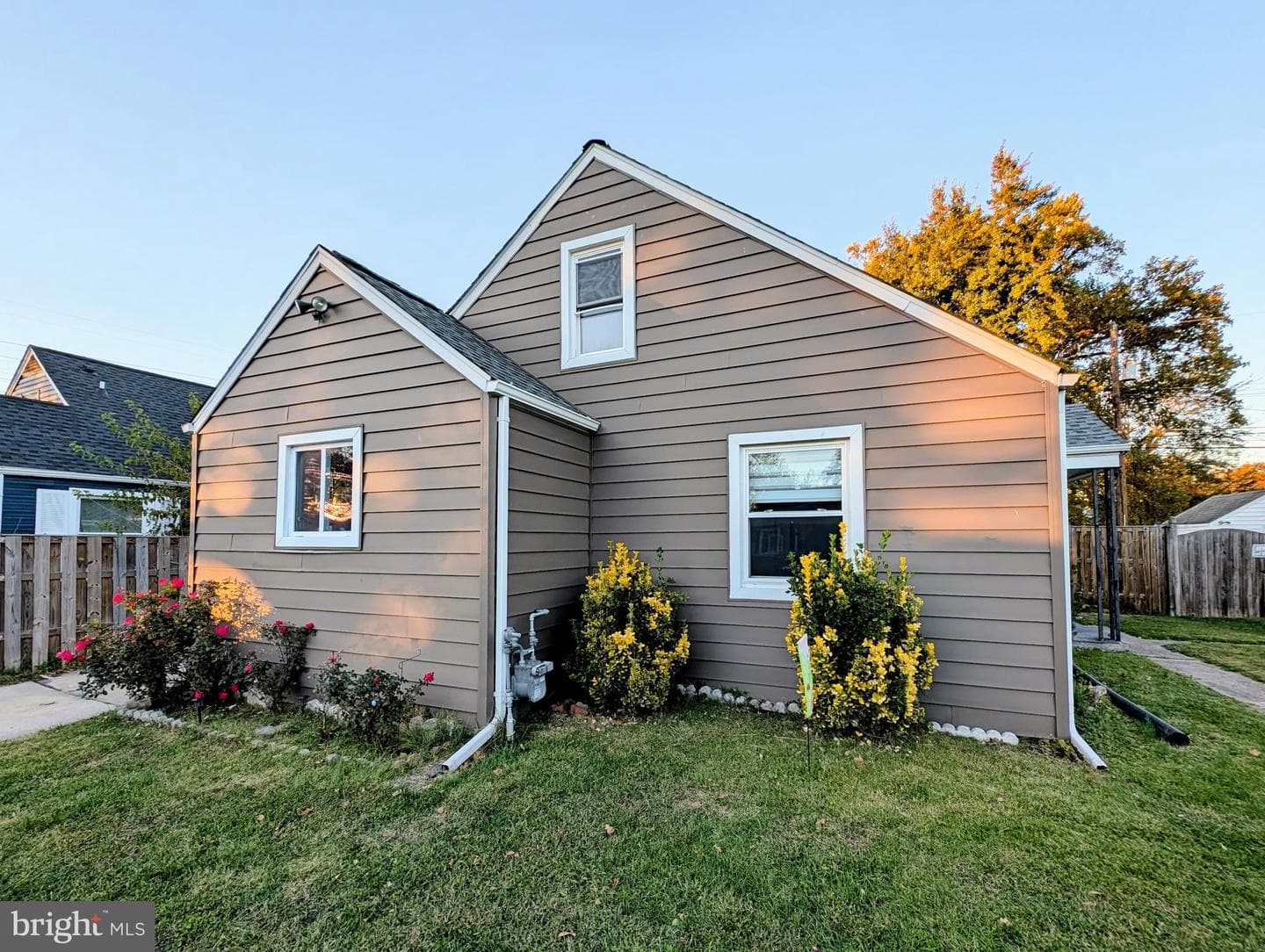 8102 Cornwall Road photo 1