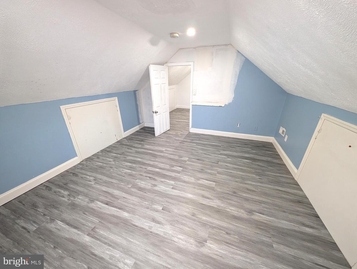 8102 Cornwall Road photo 20