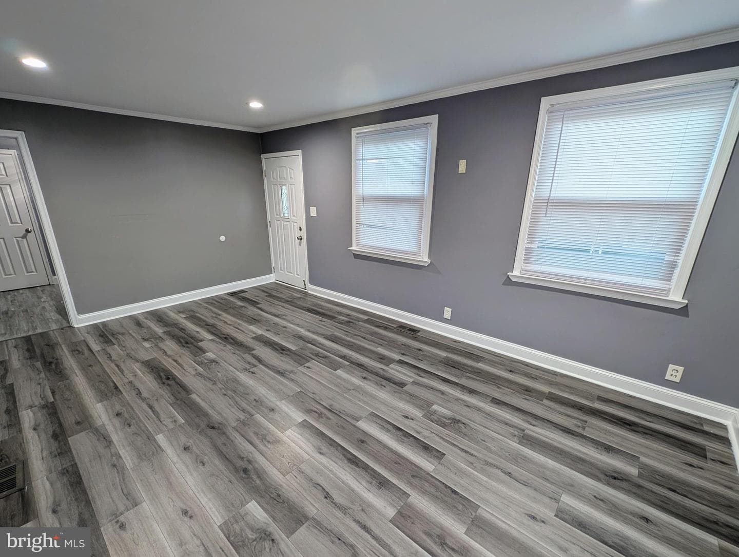 8102 Cornwall Road photo 3